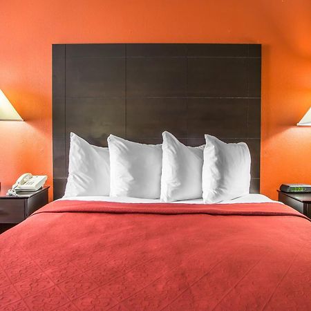 Quality Inn Morton At I-74 Zimmer foto